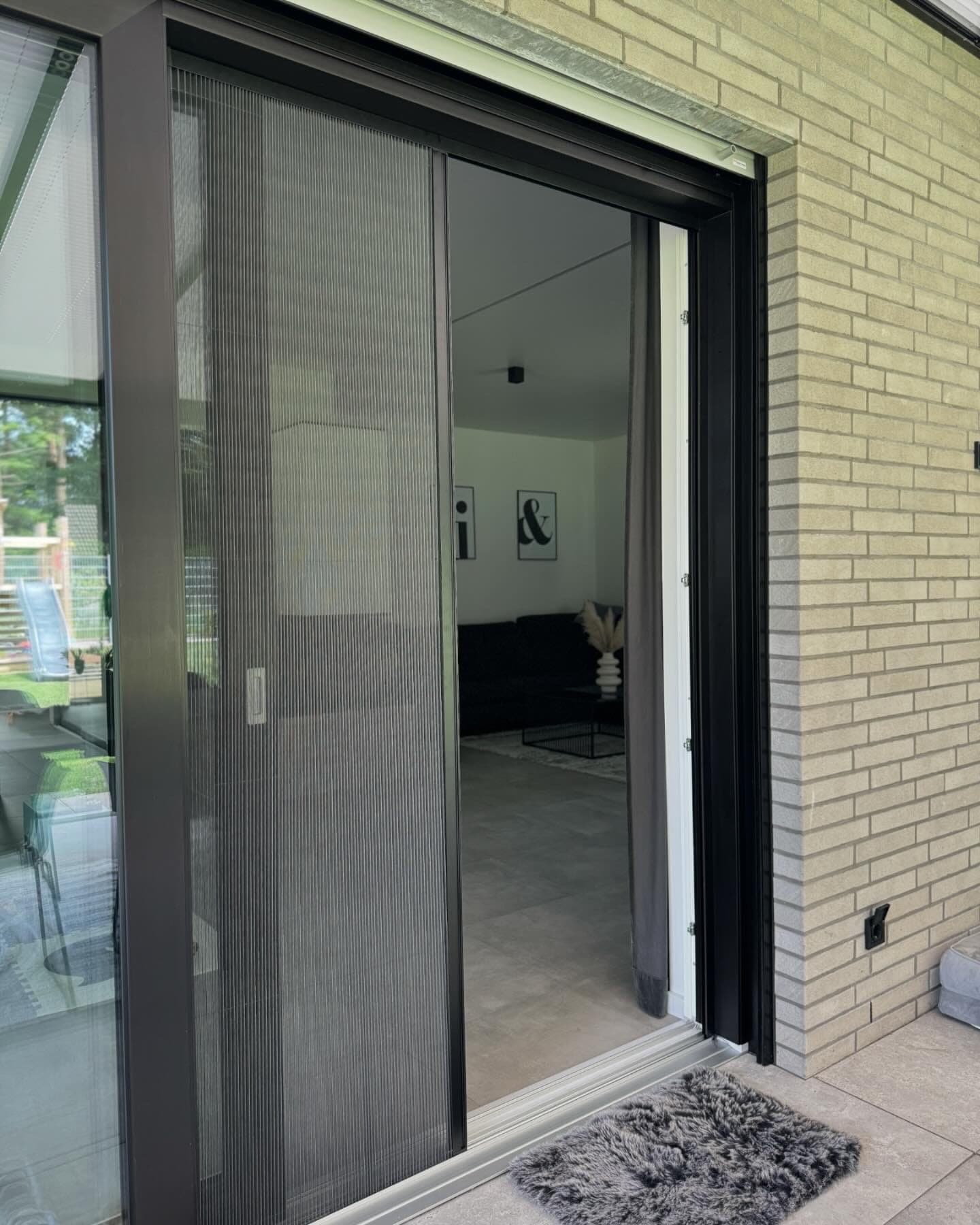 Referenzbild zu Insektenschutz oder einer ergänzenden Ausbaustufe 2